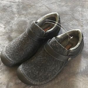 JSport slip on women shoes!